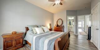 42461 ROCKROSE Square Gallery 23
