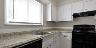 2 Bedroom Townhouse Apartment Gallery 42
