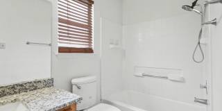 2411 Dennis St Gallery 25