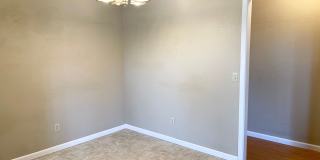 Centrally Located 3 Bedroom Duplex in Windsor with a Single Car Garage! Gallery 6