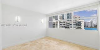 1420 Brickell Bay Dr Gallery 23
