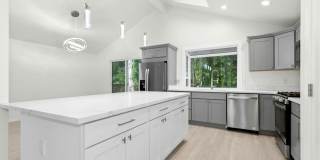 4bd/2.5ba Bellevue Home Gallery 17
