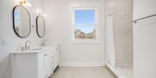 Lower Unit - Newly Constructed - 2 bed/2 bath - Must See! Gallery 93