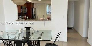 1100 NE 191st St Gallery 4