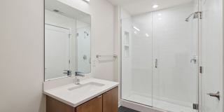 Graduate Pointe Gallery 151