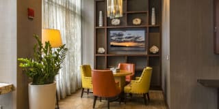 Park Lane Seaport Gallery 17