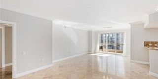 2777 Paradise Road Gallery 10