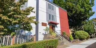 3661 Phinney Ave N Gallery 1