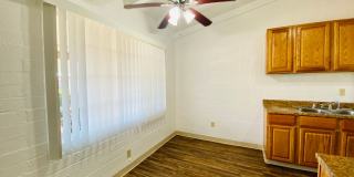 Swan Court Apartments - 1 and 2 Bedroom Homes! Gallery 23