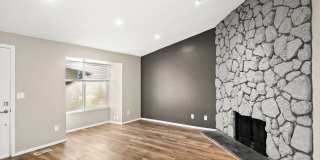 Renovated 2BD/1BA Duplex | Single-Level | Stoneridge – Tualatin Gallery 7