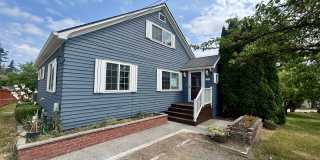 Freshly painted large home near Everett Mall AVAILABLE NOW Gallery 1