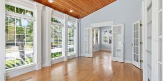 555 18TH AVENUE NE Gallery 7