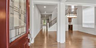 4bd/4.5ba Sammamish Home Gallery 3