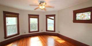 Home for rent in downtown Harrisonburg! - 81 Broad St Gallery 23