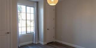 92 Lake Oasis Street Gallery 26