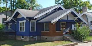 3 Bed, 1 Bath House - "Stone's Throw" Gallery 1