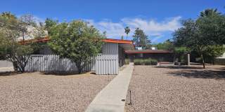 824 East Rose Lane - 4 Gallery 21