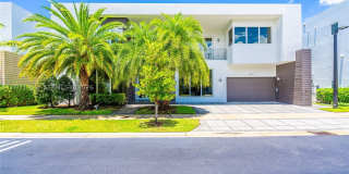 10267 NW 75th Ter Gallery 1