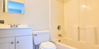 Cozy 2-bedroms, 2-baths in Prime Location Gallery 17