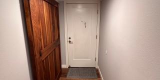 Rare Kirkland Condo on the Juanita Waterfront! Available August 1st, 2026! Gallery 12