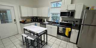 SHORT DISTANCE TO DOWNTOWN AND SANFORD STADIUM Gallery 5