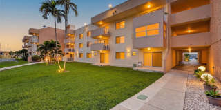 10300 Coral Way Gallery 1