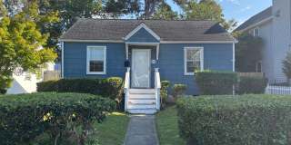 Shadowlawn Beach Cottage in Great Location! Shadowlawn Beach Cottage in Great Location! Gallery 1