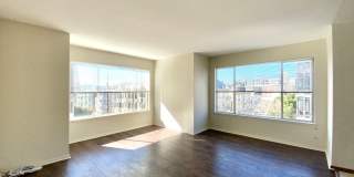 2BR/2BA! ON-SITE LAUNDRY! STUNNING Roof Deck! Elevator! Gallery 1