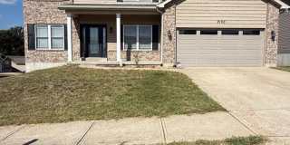 Spacious 5-Bedroom Home with Finished Basement – Internet Included! Gallery 1