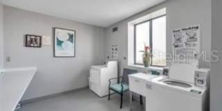 7100 SUNSHINE SKYWAY Lane S Gallery 21