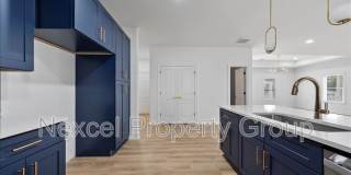 1072 Bruce Street Gallery 11