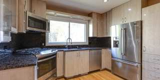920 Lee Court Gallery 13