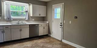 3 bedroom 2 bath home in the desirable Belvoir Area in Chattanooga Gallery 4