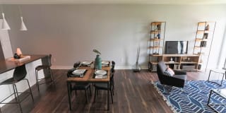 International Gallery 24