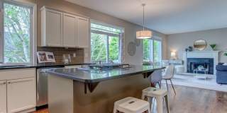 Sought after Remington 4bed 2.5bath with Lots of Yard Space! Gallery 15