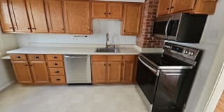 4826 Jarboe Street - 2 Gallery 1