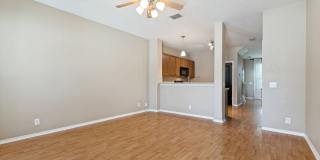 Two Bedroom Townhouse, Great Location! Gallery 13
