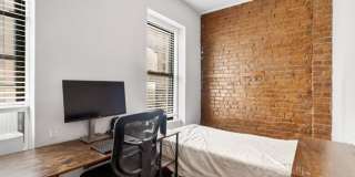 326 West 23rd Street Gallery 7