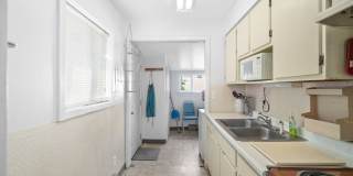 Cozy 1-Bedroom Rental – All Utilities Included! (Furnished) Gallery 11