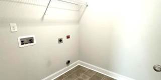 156 Hamlet Court Gallery 18