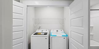 Brand New Townhome- Bike to the beach!!! **MOVE-IN SPECIAL** Gallery 23