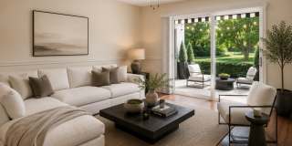 Stunning First Floor 2/2 in Crest at Waterford Lakes for rent. Gallery 1