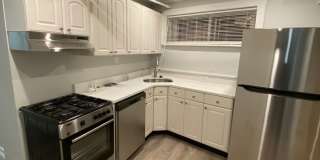 Brighton 3 Bed – 1,300 Sq Ft – Heat & Hot Water Included – Pet Friendly – 9/1 Gallery 1