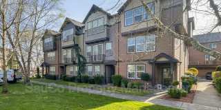 3491 Southeast Pepperwood Way Gallery 1