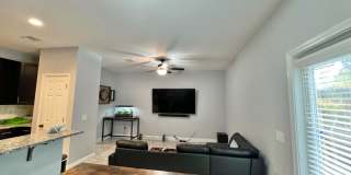 2100 Pomegranate Court Gallery 6