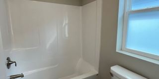 $500 off first month! 4 Bedroom 2.5 Bath Home McMinnville OR Gallery 13
