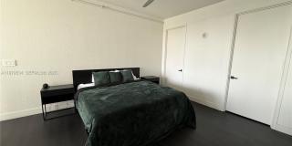 150 E Robinson St Gallery 12