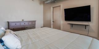 Fully Furnished Mid-Term 2-Level Condo | 1,549 Sq Ft | Private Parking | Shared Living Fully Furnished Mid-Term 2-Level Condo | 1,549 Sq Ft | Private Parking | Shared Living Gallery 39