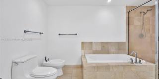 3131 NE 188th St Gallery 10