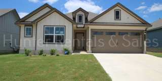 Spacious Open-Concept 3 Bedroom Home with Split Floor Plan Spacious Open-Concept 3 Bedroom Home with Split Floor Plan Gallery 1